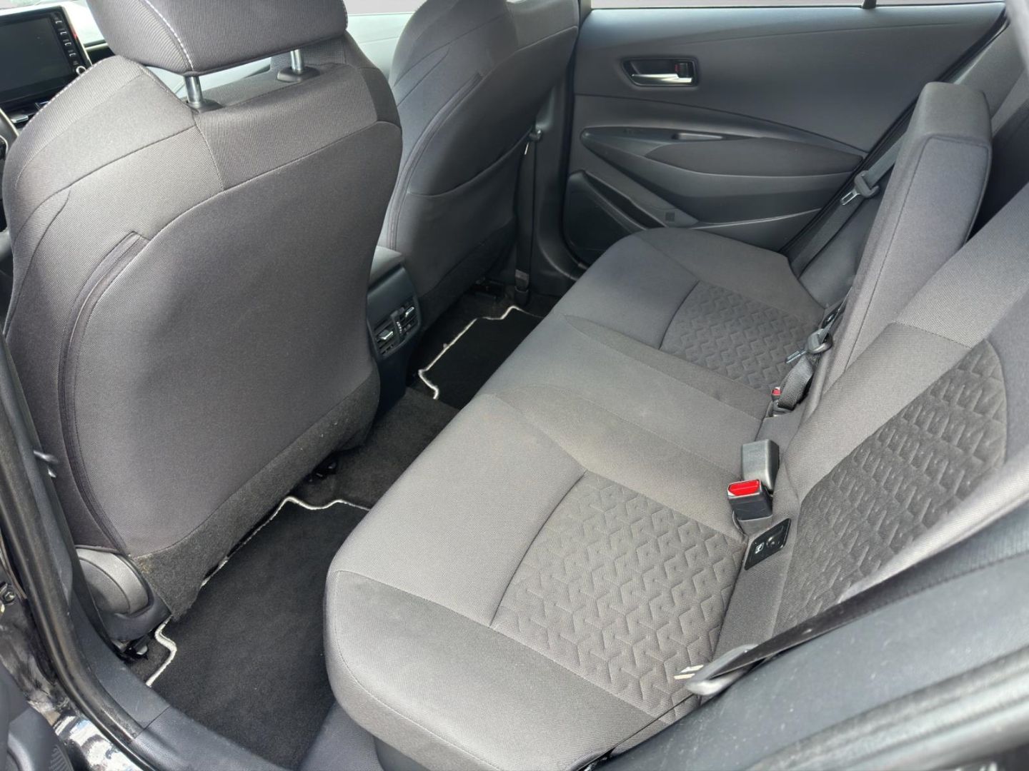 Toyota Corolla 1.8 TS Hybrid - Samsaru's Car Outlet