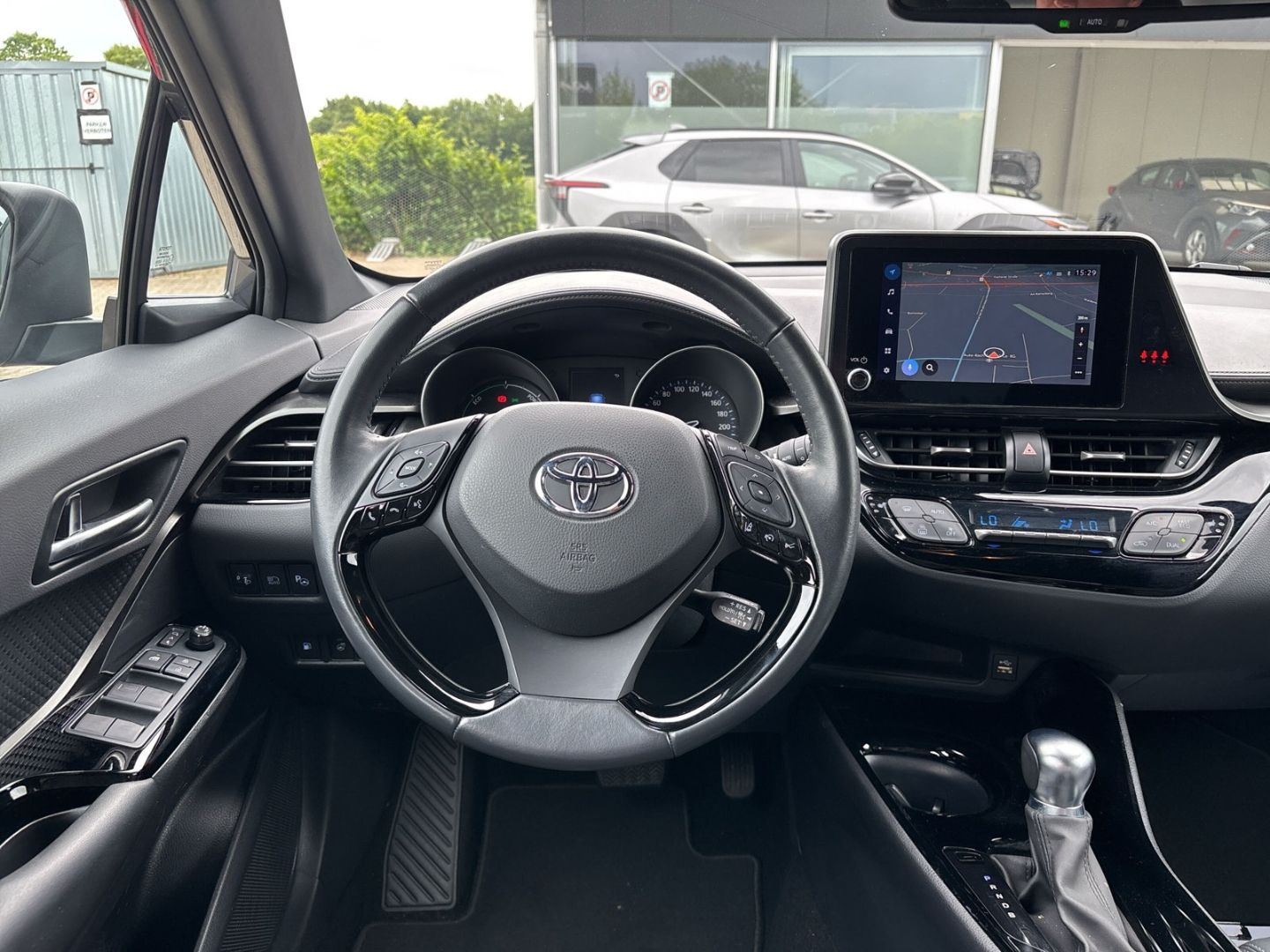 Toyota C-HR Hybrid Team D - Samsaru's Car Outlet