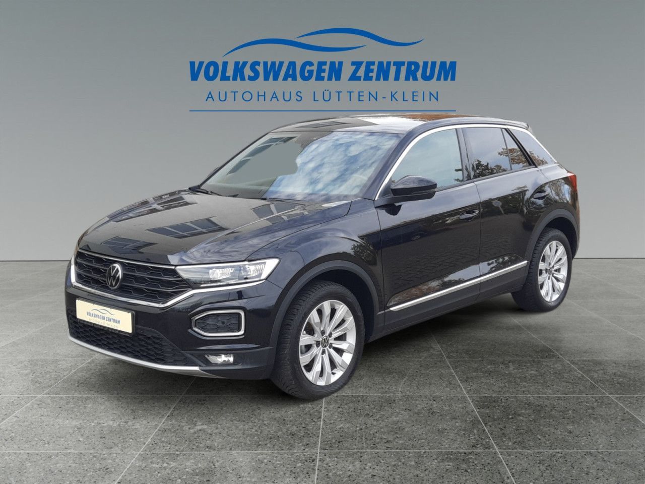 Volkswagen T-Roc 1.5 TSI Sport - Samsaru's Car Outlet