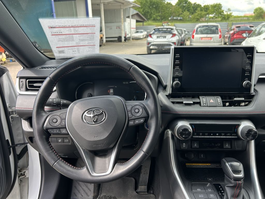 Toyota RAV 4 Plug-in-Hybrid - Samsaru's Car Outlet