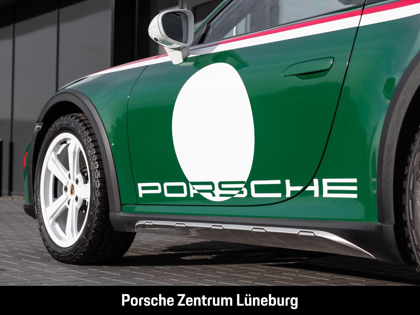 Porsche 992 911 Dakar - Samsaru's Car Outlet