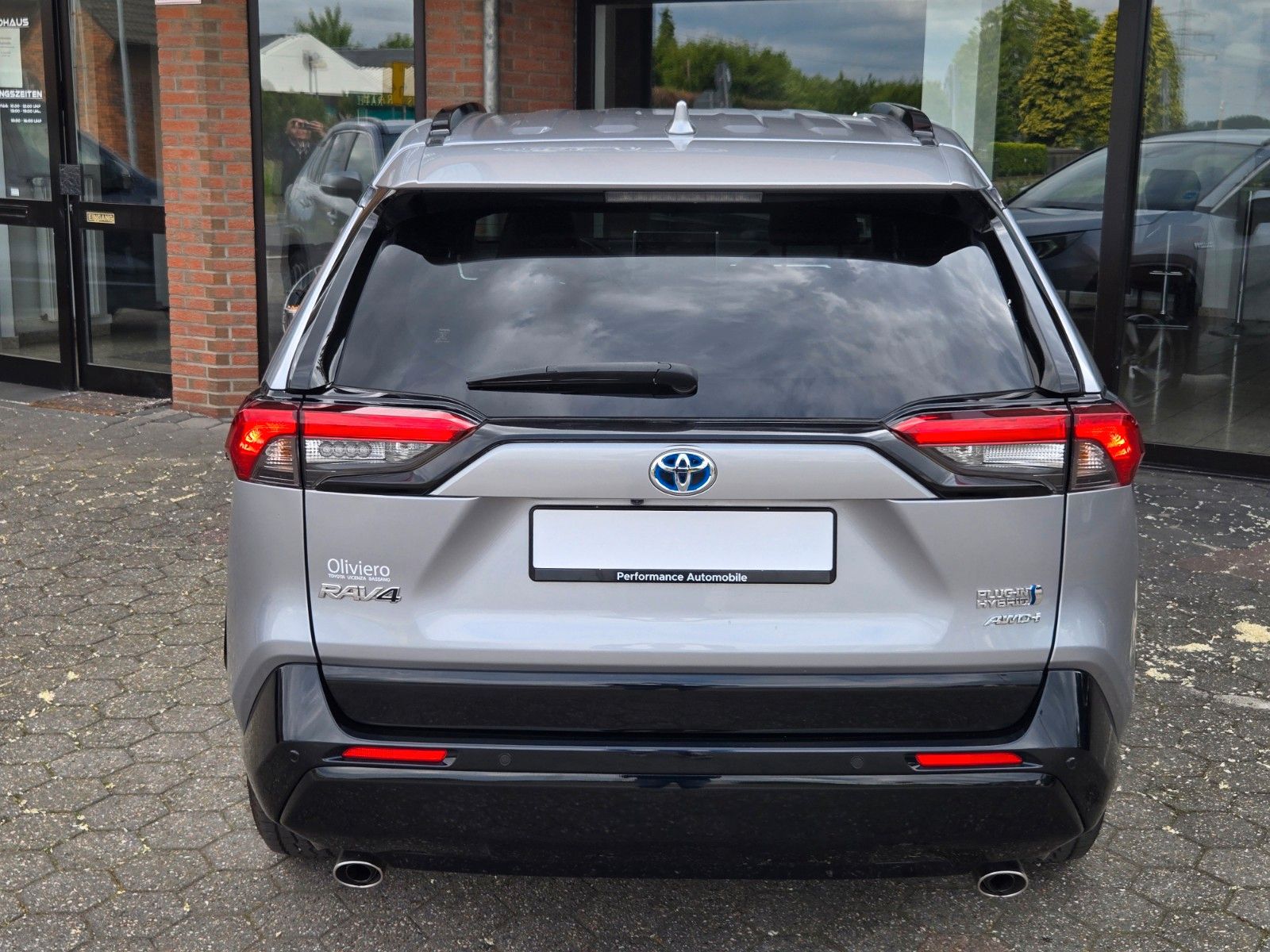 Toyota RAV 4 Hybrid Plug-in - Samsaru's Car Outlet