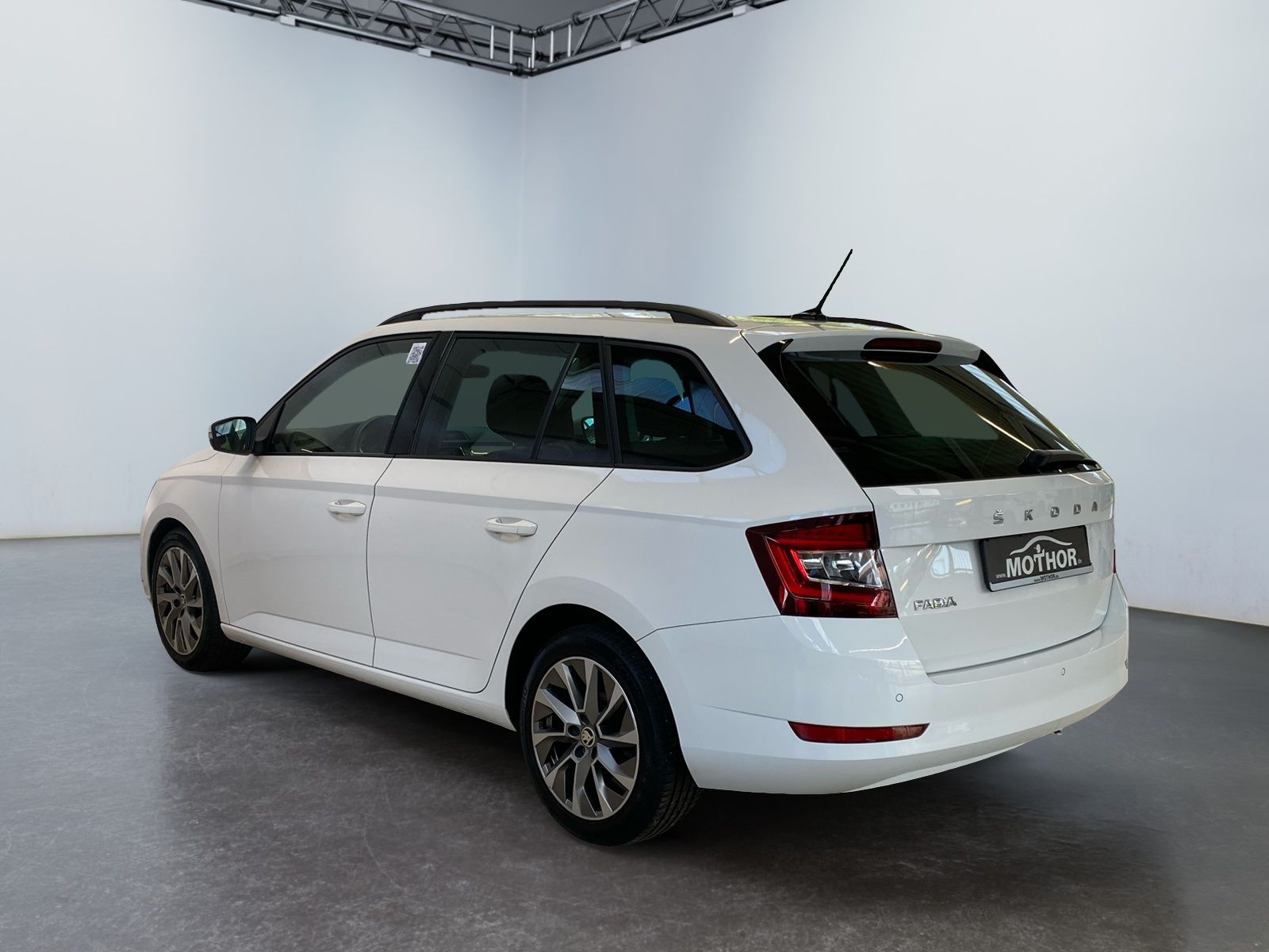 Skoda Fabia Combi 1.0 TSI DSG - Samsaru's Car Outlet