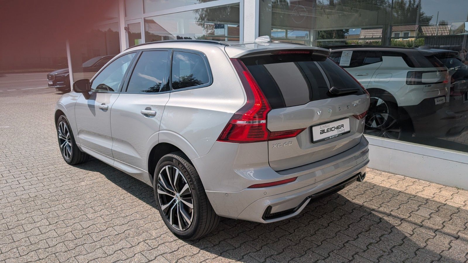 Volvo XC 60 B4 Plus Dark AWD | Standheitzung