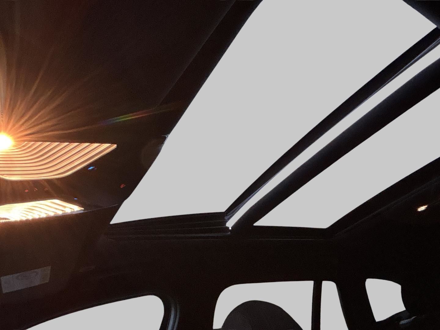 BMW 330 e xDrive Touring M-Sport Pro HUD AHK Pano H&