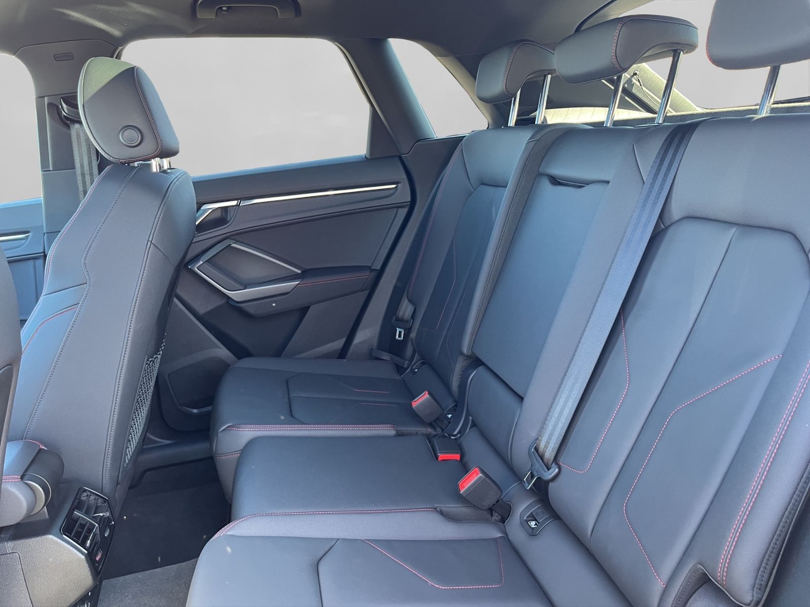 Audi Q3 35 TDI S-LINE+LED+NAVI+PANO