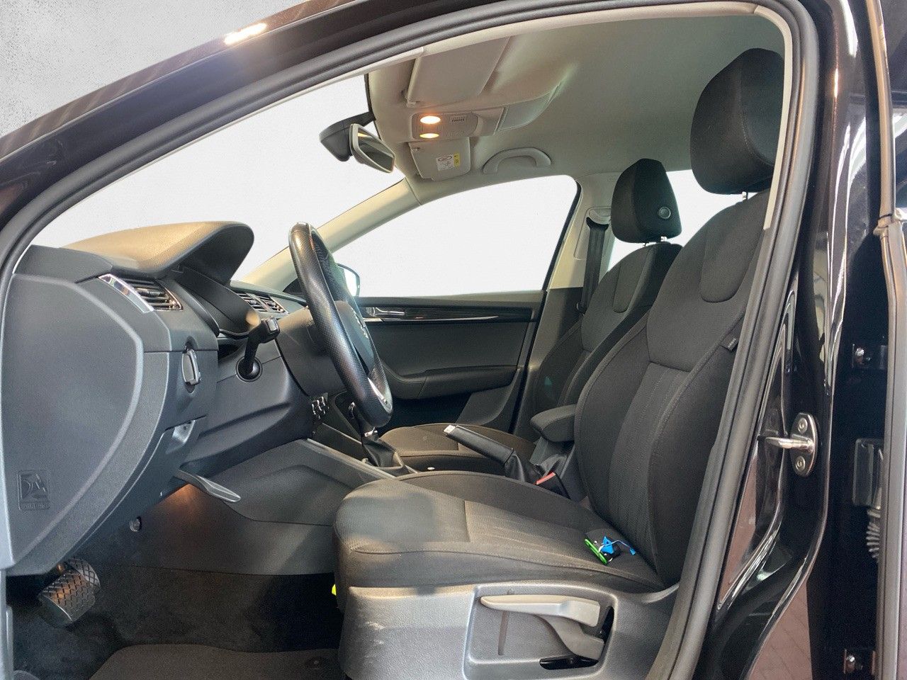 Skoda Octavia Combi Style 1.5 TSI - Samsaru's Car Outlet