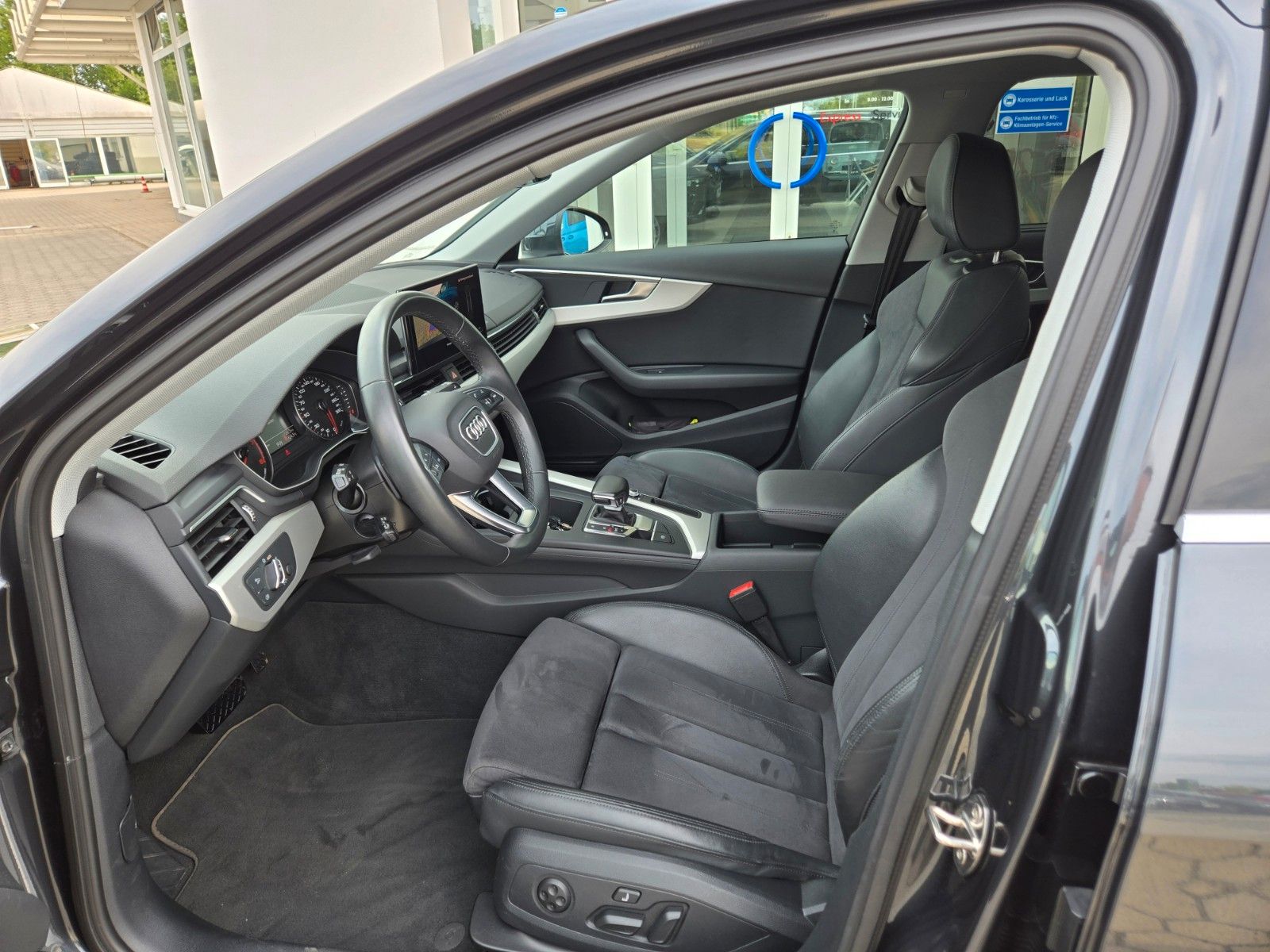 Audi A4 Avant 35 TFSI - Samsaru's Car Outlet