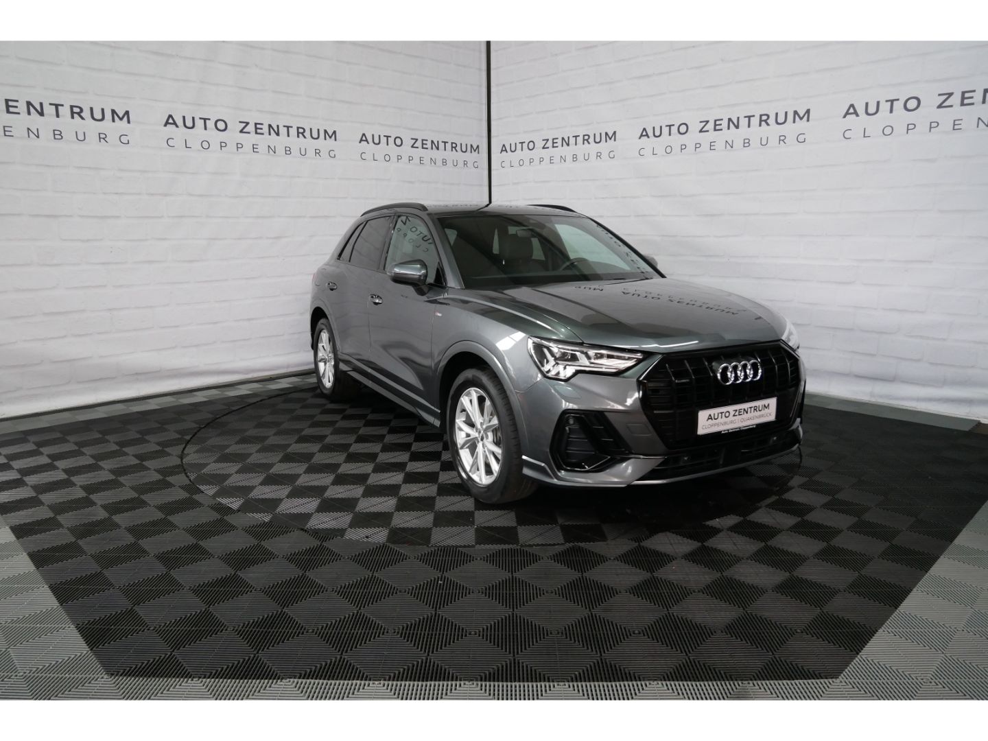 Audi Q3 40 TDI q S line - Samsaru's Car Outlet