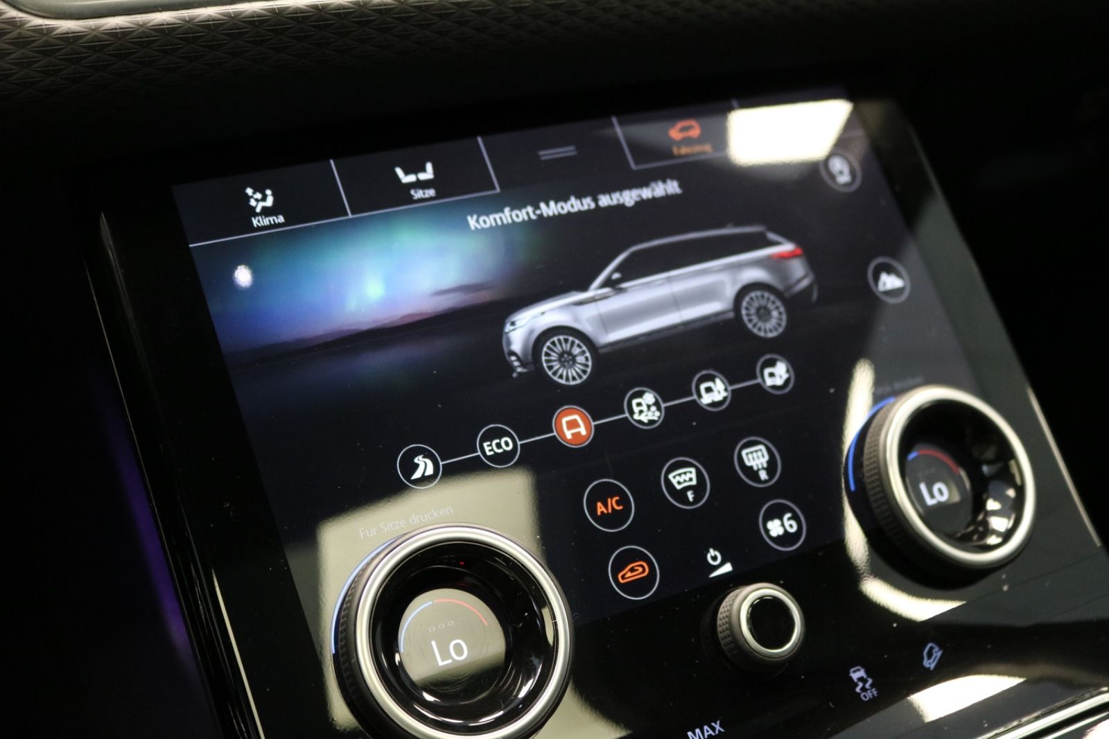 Range Rover Velar R-Dynamic - Samsaru's Car Outlet