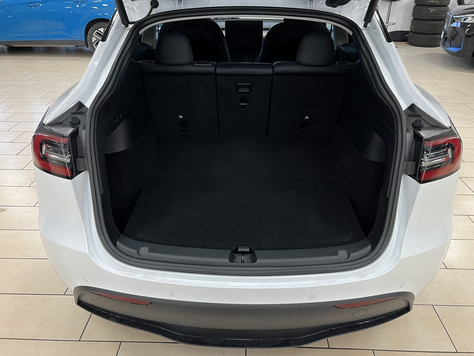 Tesla Model Y Maximale Reichweite Dual AWD ACC Pano