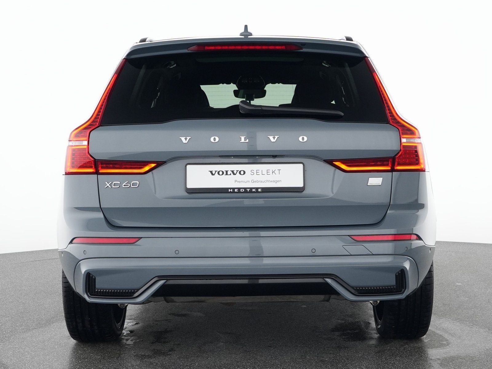 Volvo XC60 T6 Recharge AWD Plus Dark 21"+AHK+360°+H&K