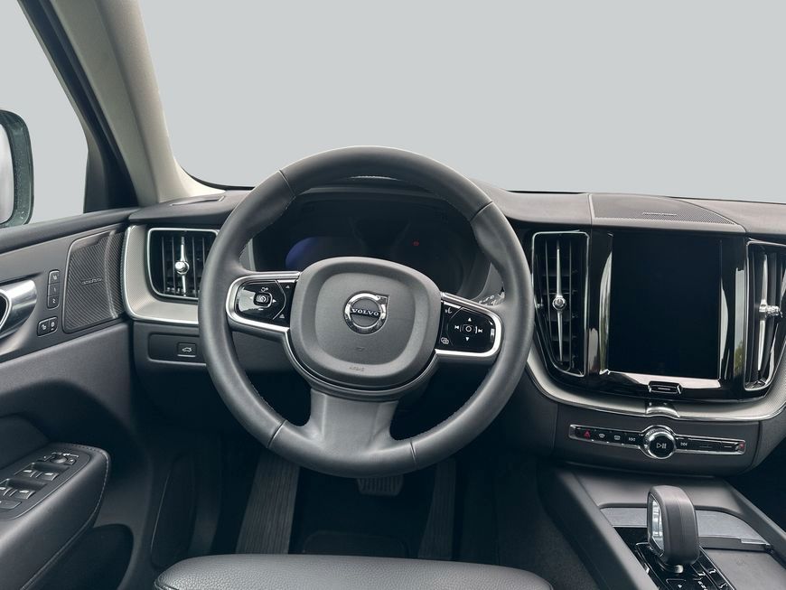 Volvo XC60 B5 B AWD Plus Dark