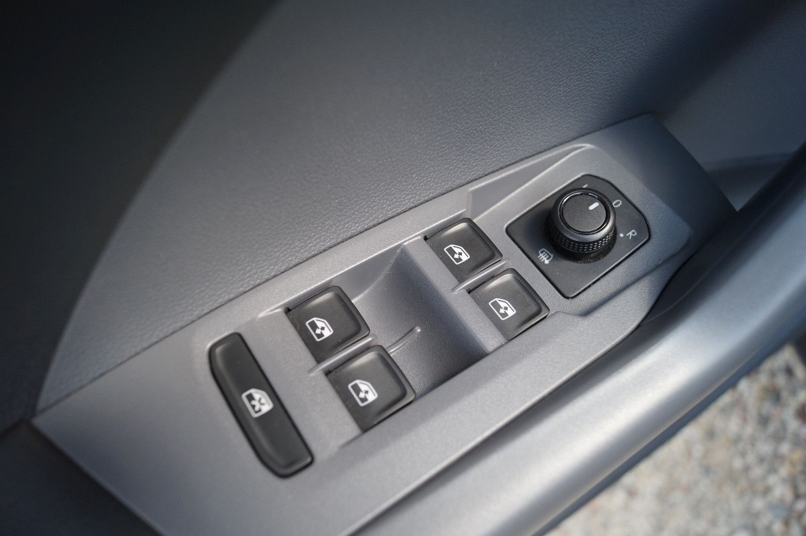 Volkswagen T-Cross Life DSG - Samsaru's Car Outlet