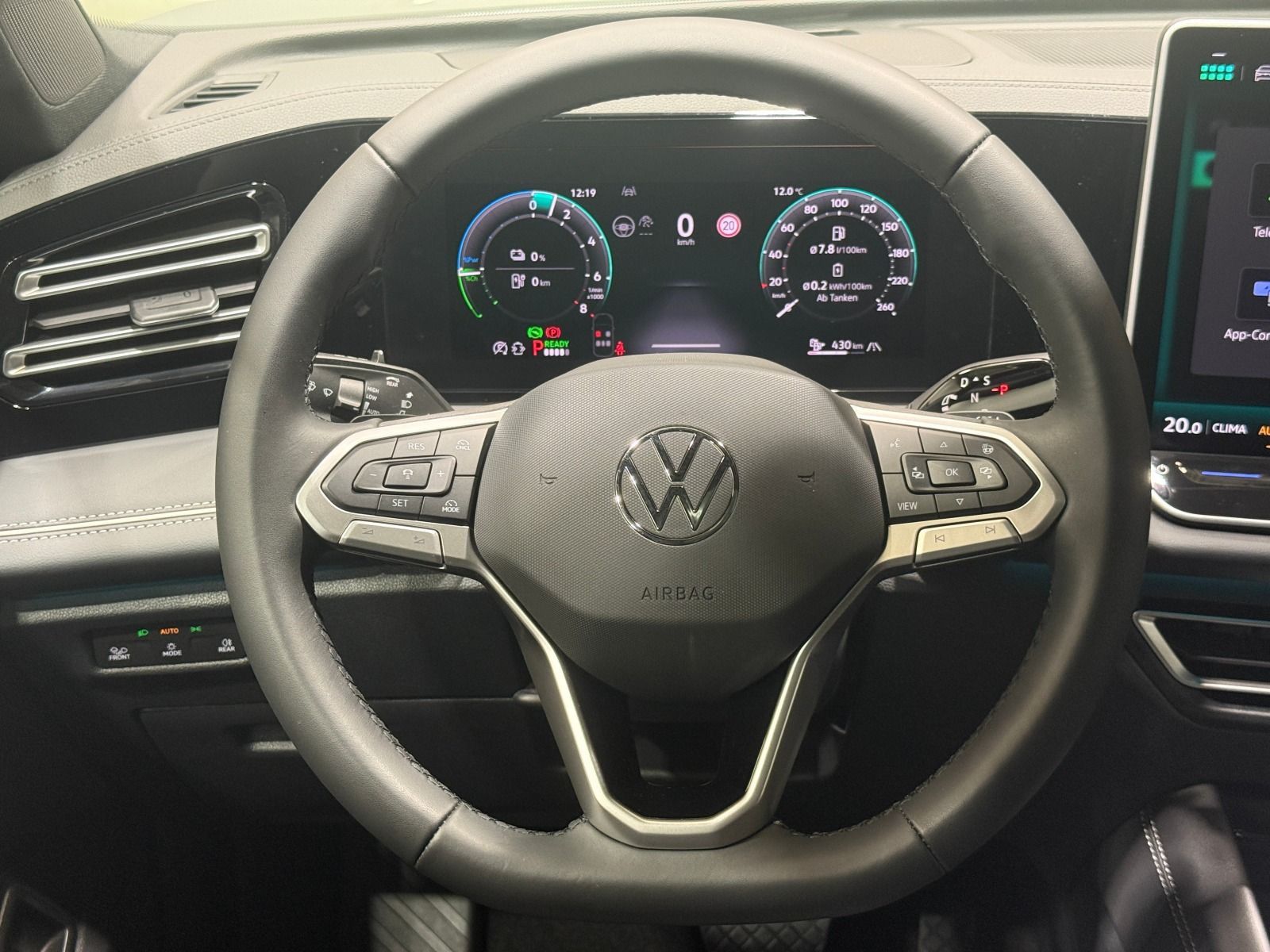 Volkswagen Tiguan Elegance 1.5 eHybrid | AHK MATRIX ACC DCC