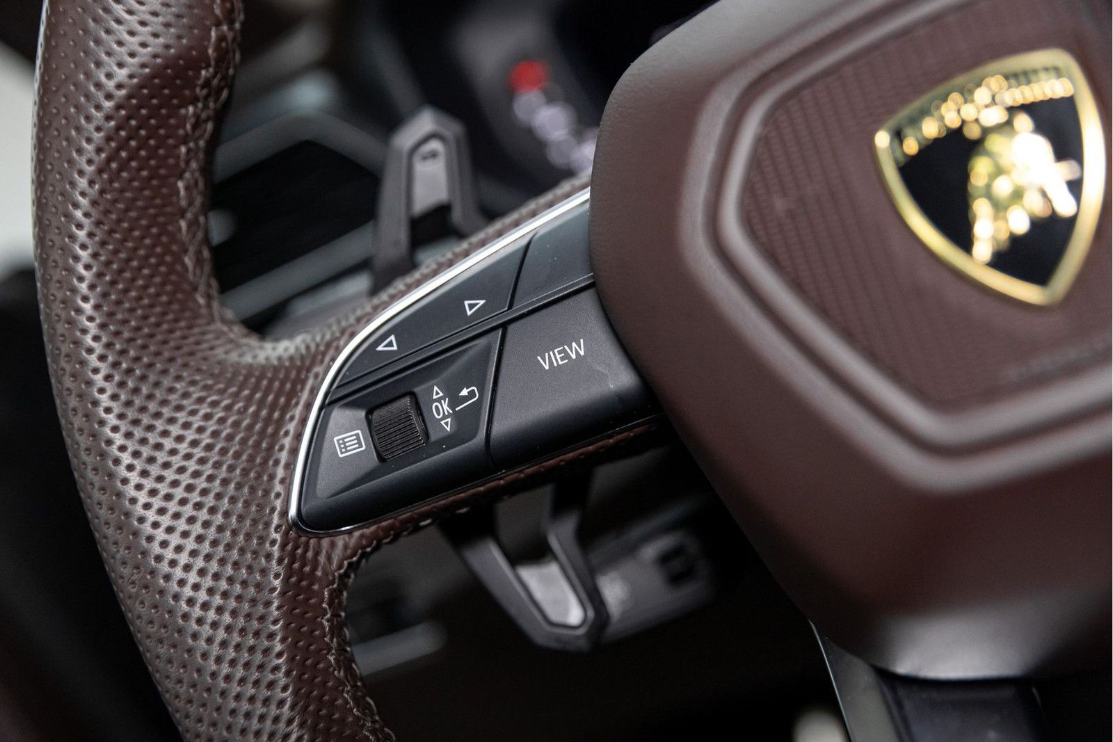 Lamborghini Urus S - Samsaru's Car Outlet