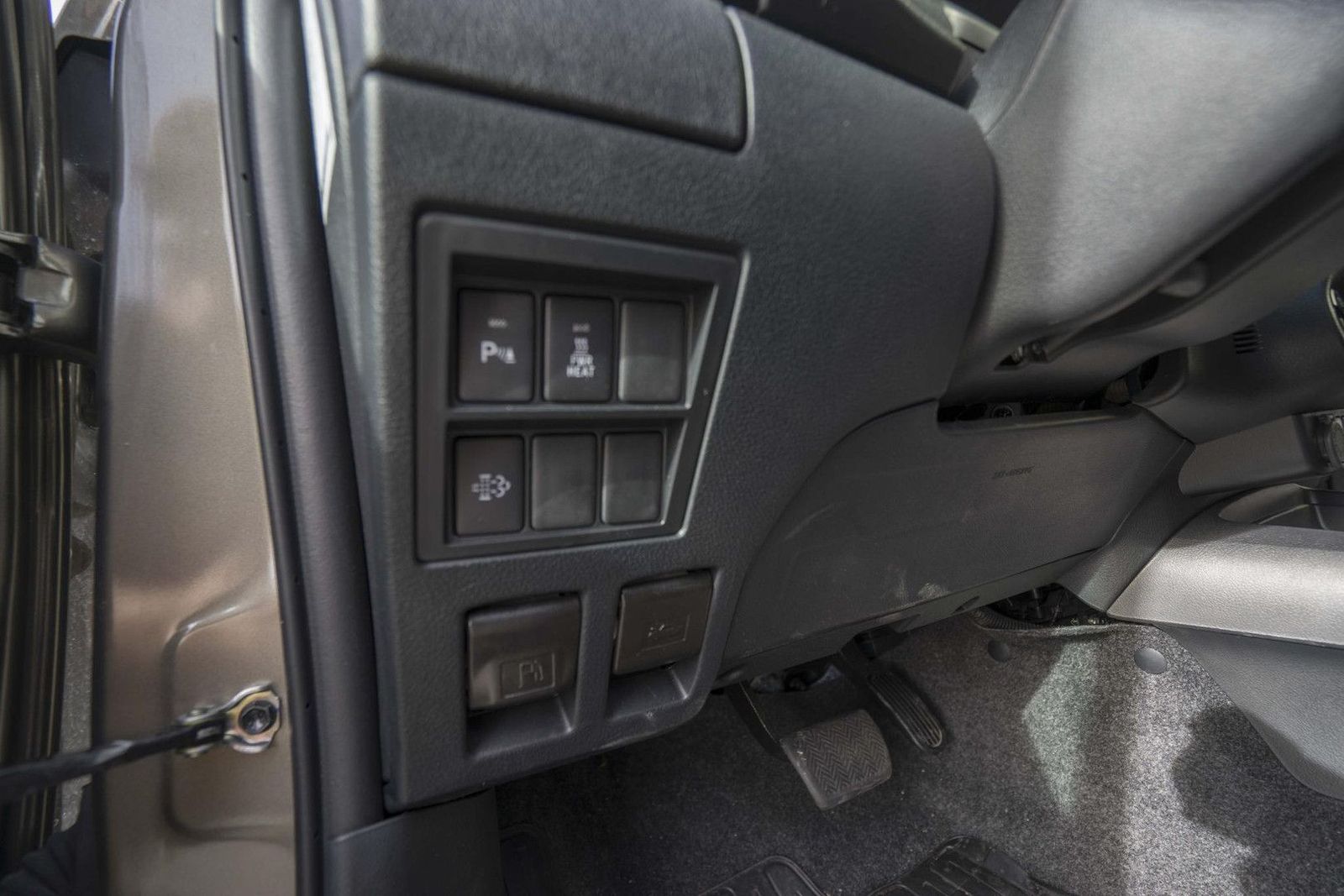 Toyota Hilux 2.8 D-4D Xtra Cab Invincible