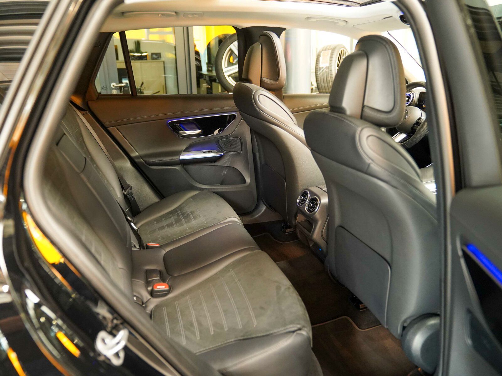 Mercedes-Benz GLC 300 d 4M AMG Line Premium - Samsaru's Car Outlet