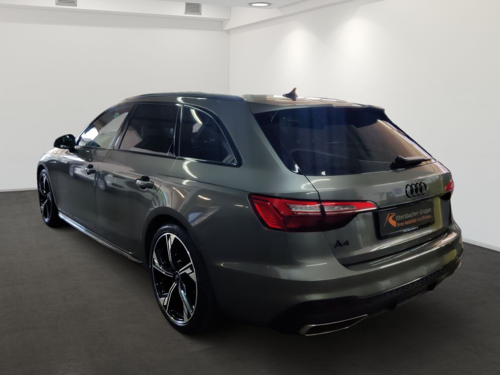 Audi A4 Avant 40 TDI s-line Competition - Samsaru's Car Outlet