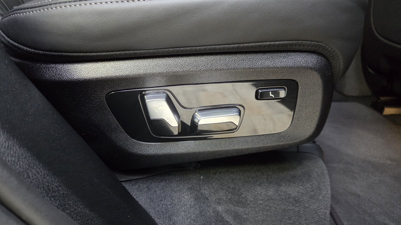 BMW X5 xDr40d M Sport Pro 7Seats Luftfeder AHK ACC