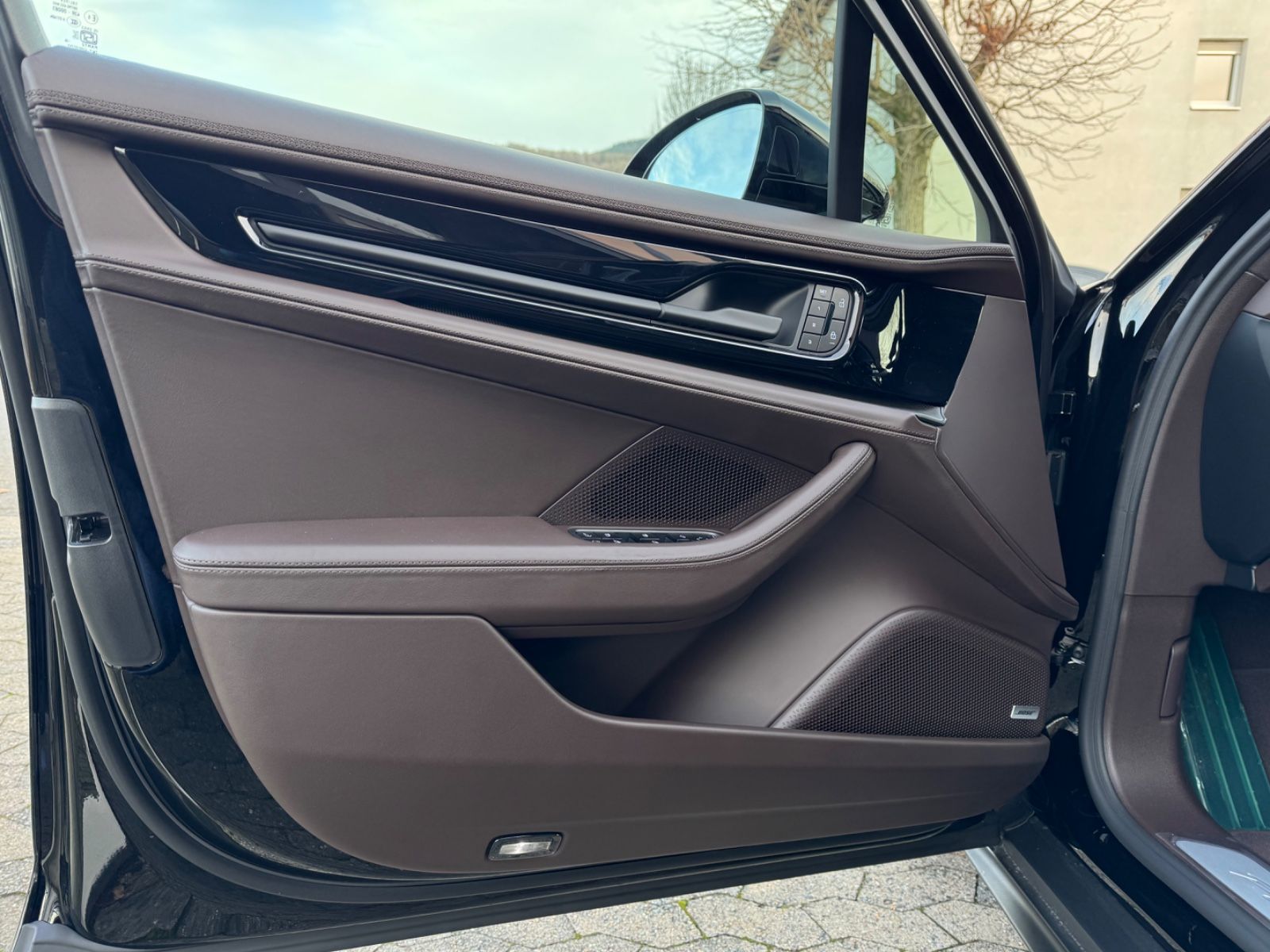 Porsche 4E-HYBRID|-7% LP|ACTIVE RIDE|SPORTABGAS|CARBON|