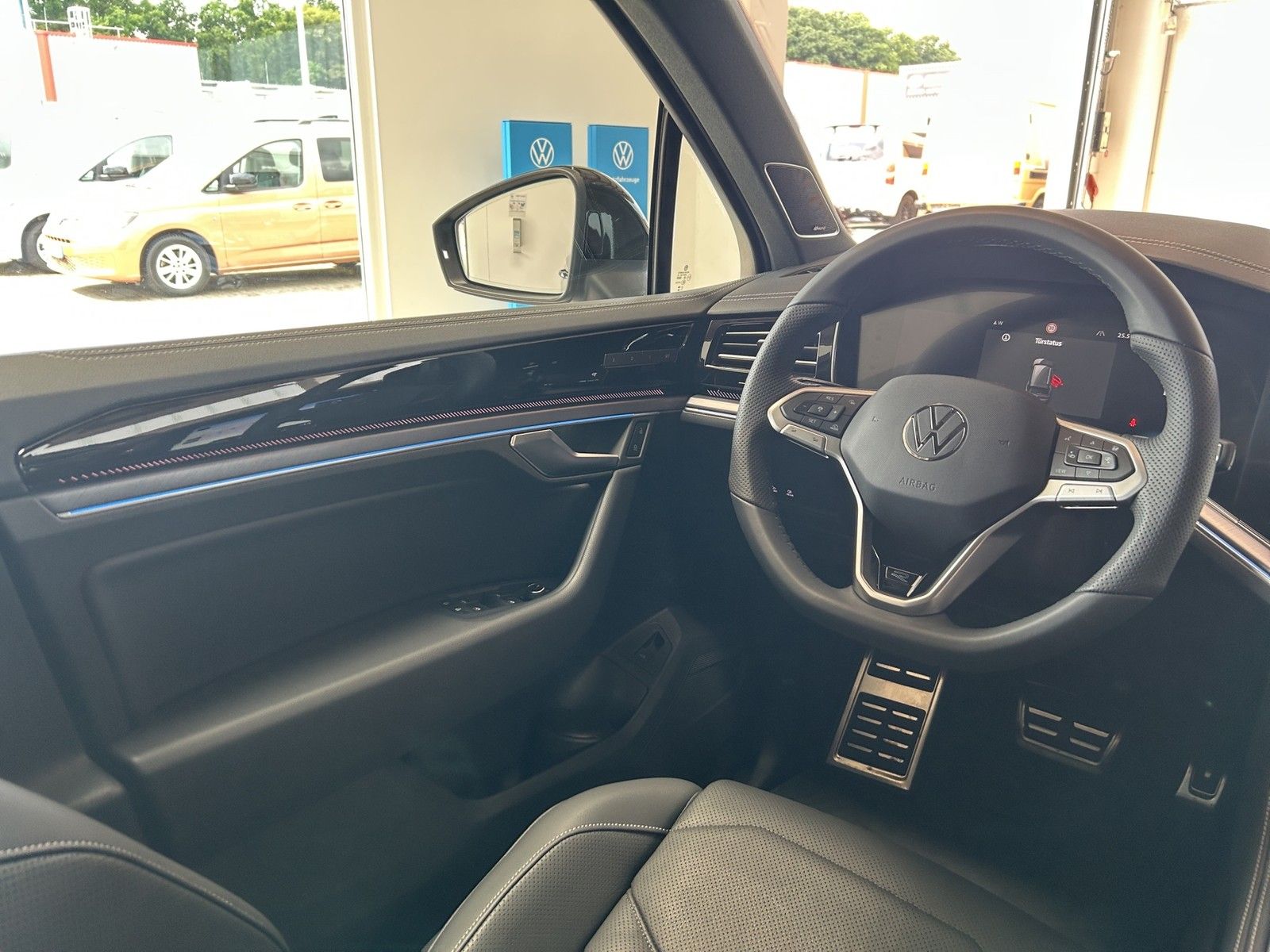 Volkswagen Touareg R-Line 3.0 V6 TDI 4MOTION /AHK/Standhz