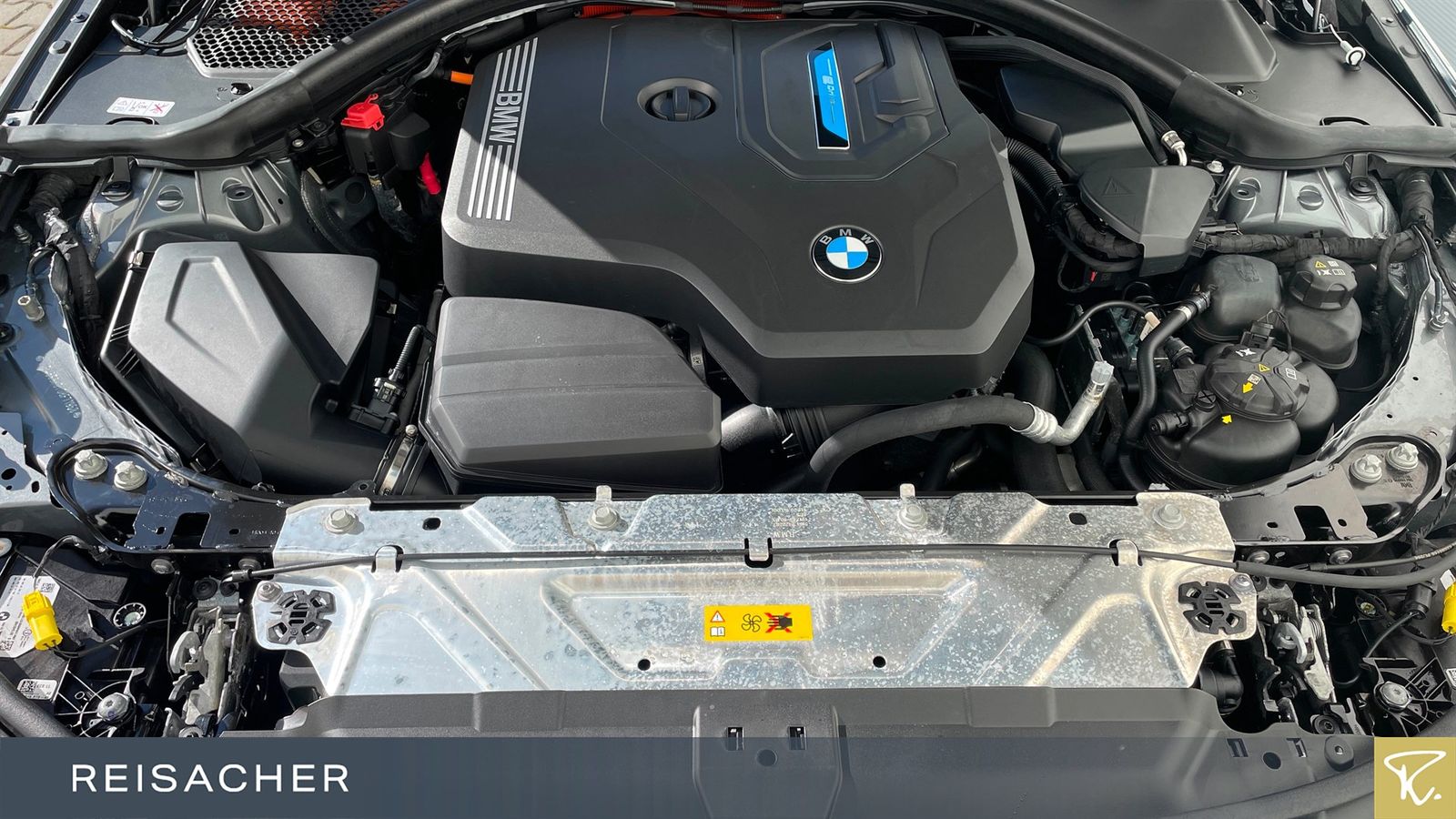 BMW 330e xDrive Lim M Sport,LCPro.HuD,AHK,ACC,adLED