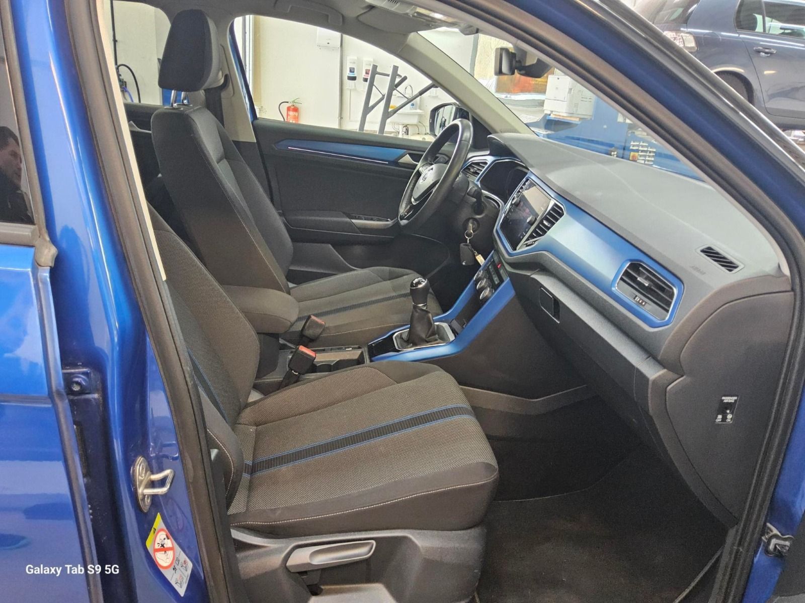 Volkswagen T-Roc 1.5 TSI ACT Style - Samsaru's Car Outlet