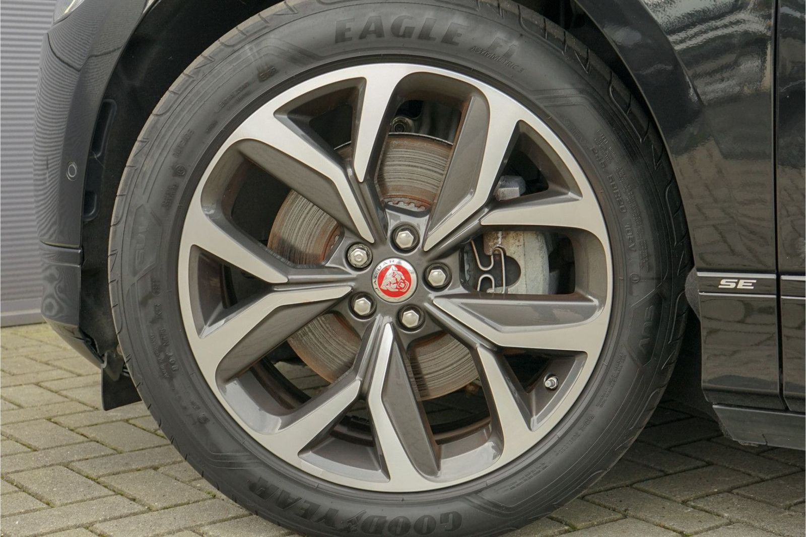 Jaguar I-Pace EV320 SE Business 90 kWh 3 Fase Laden Pan
