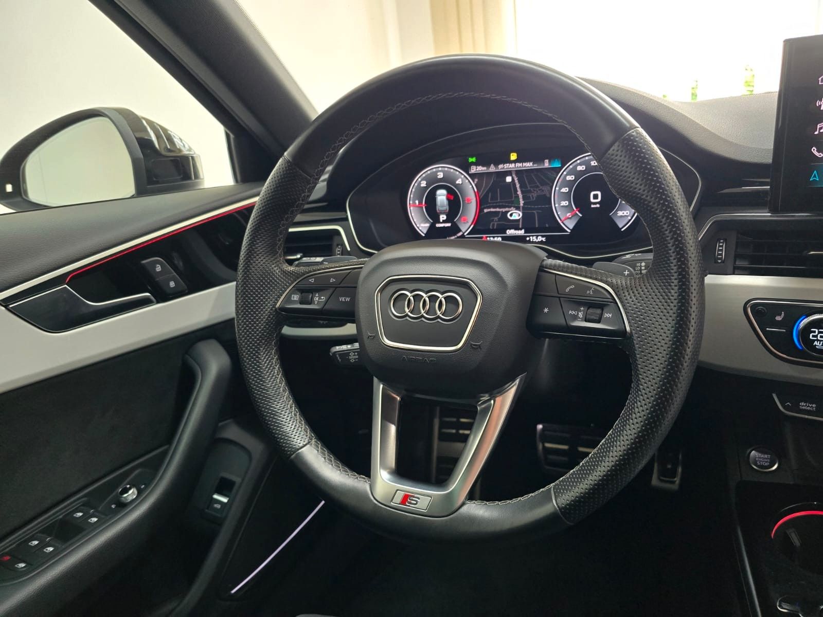 Audi A4 Avant 40 TDI qu. S Line Matrix Panorama B&O