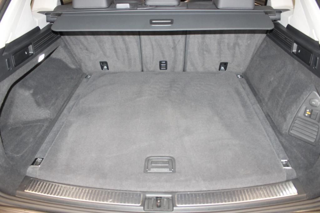 Volkswagen Touareg Elegance 4M 3.0 TSI - Samsaru's Car Outlet