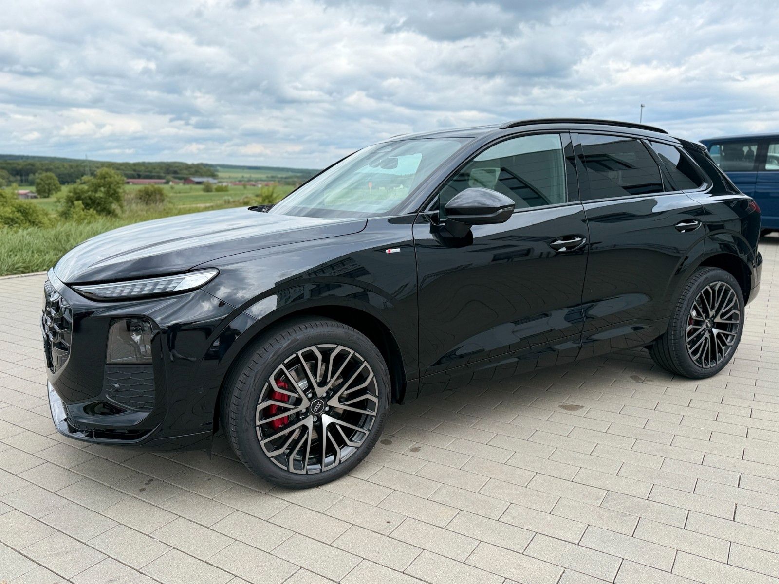 Audi Q3 TFSI S-line S tronic+AHK+PANO+SONOS+