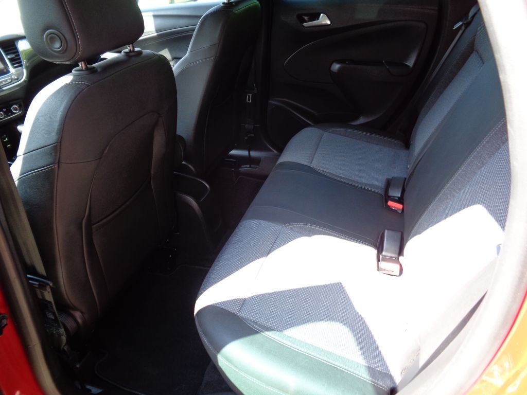 Opel Crossland Elegance 1.5 Diesel - Samsaru's Car Outlet