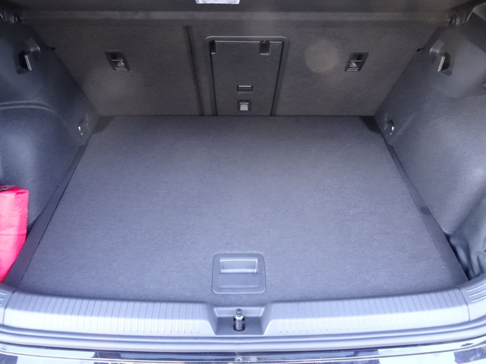 Volkswagen Golf VIII 2.0 TDI SCR DSG GTD - Samsaru's Car Outlet