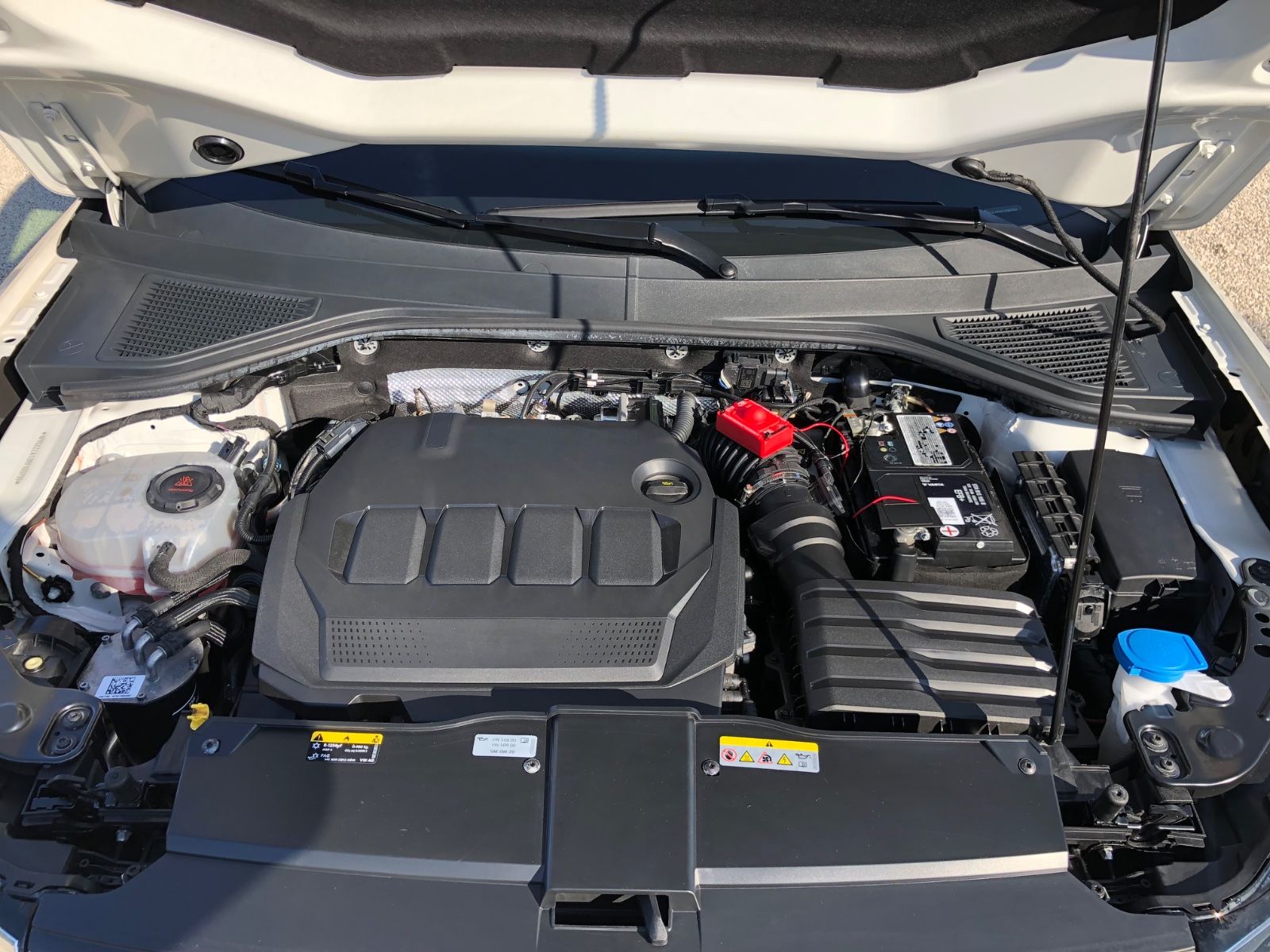 Volkswagen T-Roc Life - Samsaru's Car Outlet