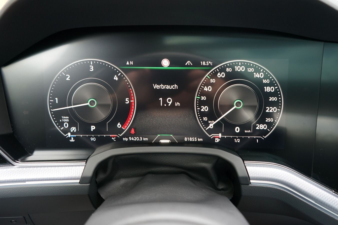 Volkswagen Touareg 4.0 V8 TDI R-Line - Samsaru's Car Outlet