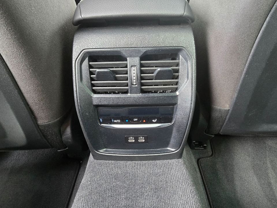 BMW 320d xDrive Touring M Sportpaket*ab 3,99% eff.*