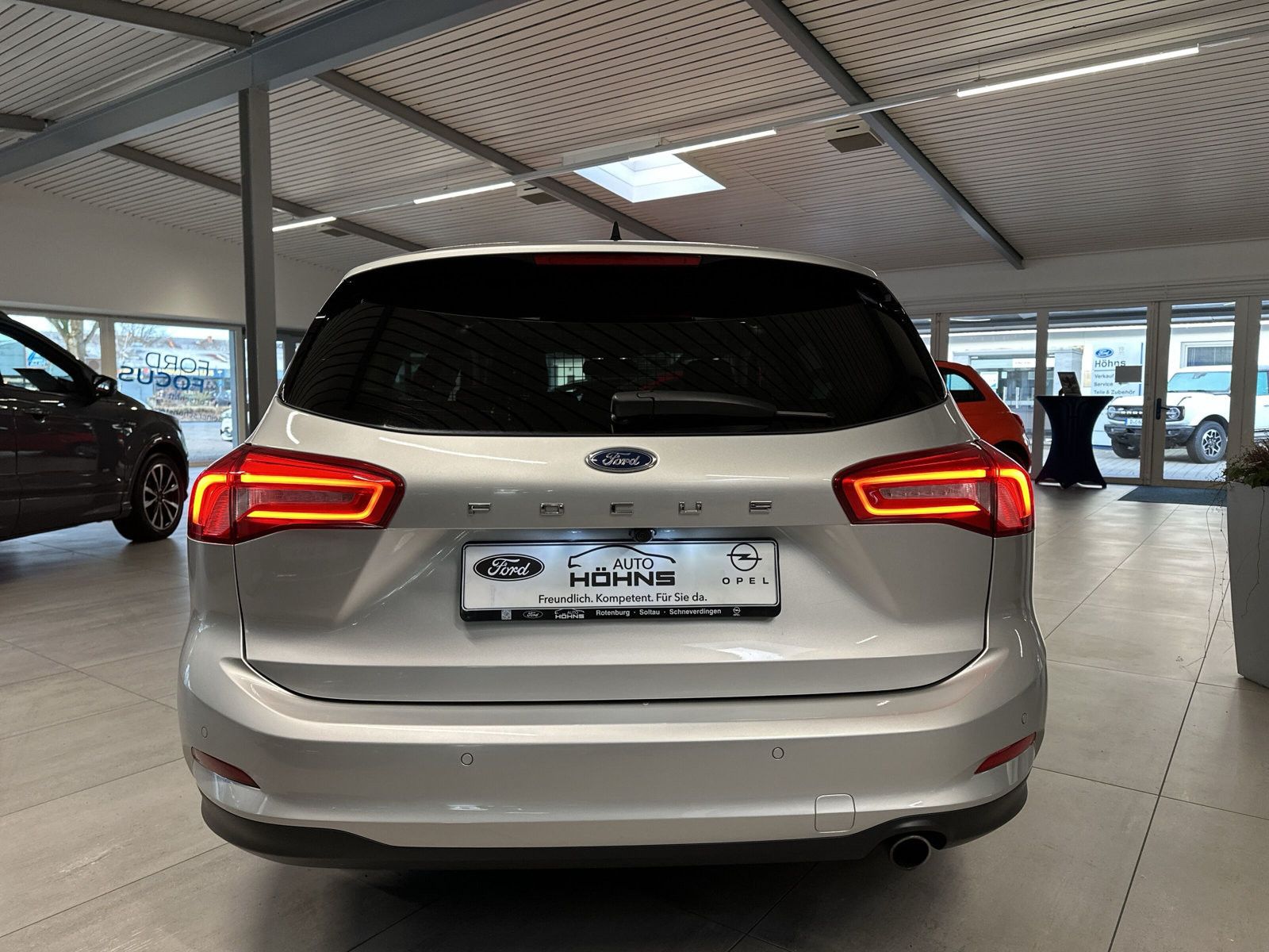 Ford Focus Turnier Titanium - Samsaru's Car Outlet