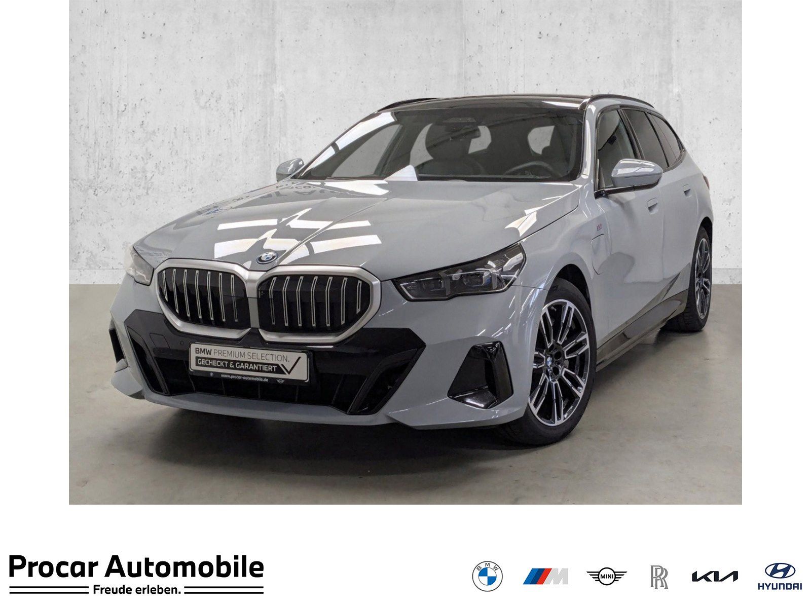 BMW 550e xDrive Touring M Sport B&W AHK PANO DA Prof