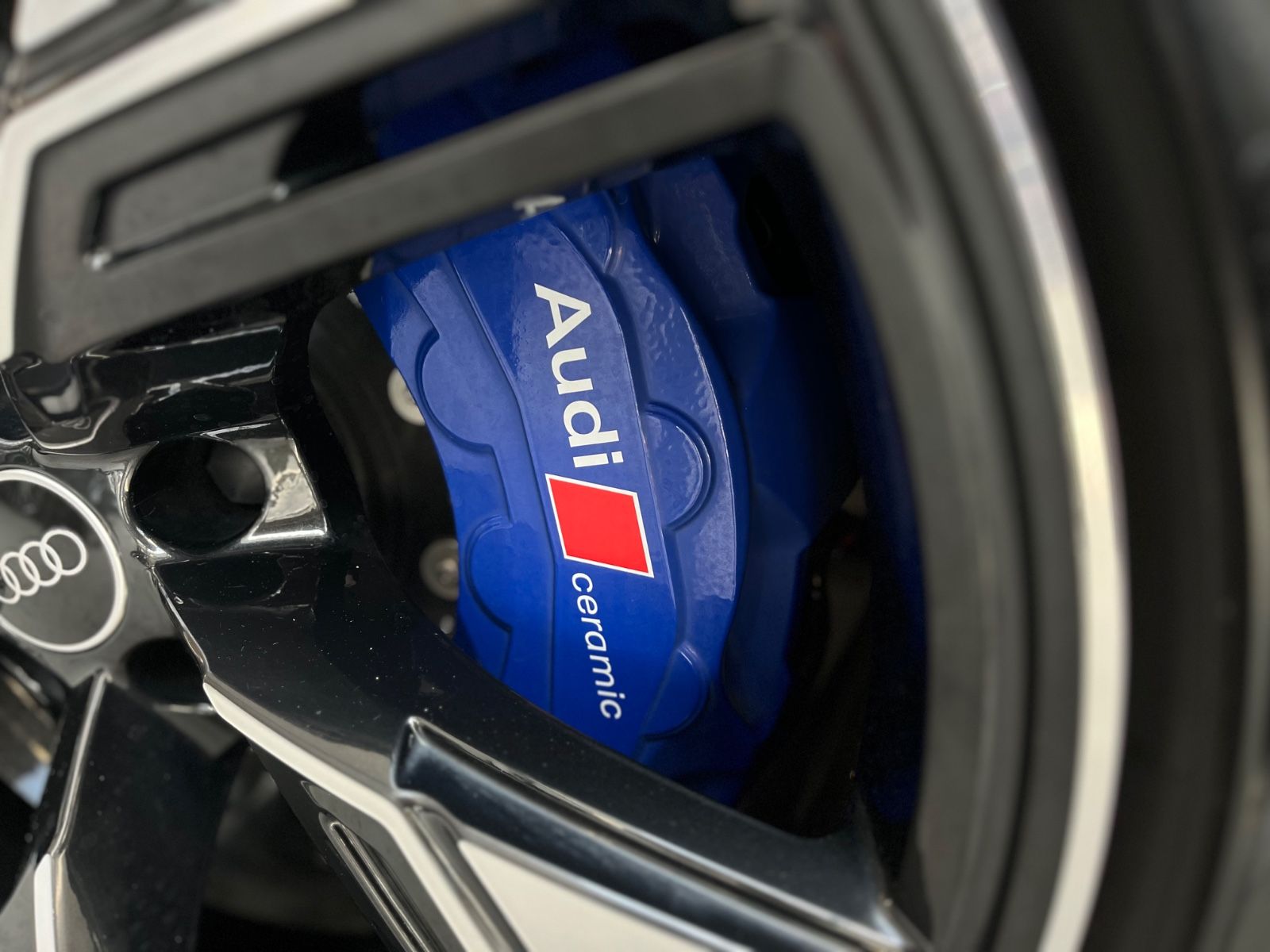 Audi RS6 Avant 4.0 TFSI quattro *HUD*SOFT*KERAMIK*SH*