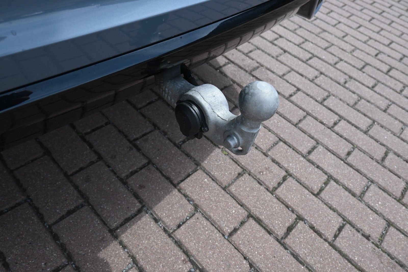 Volvo XC60 B4 D Ultimate Dark AWD - Samsaru's Car Outlet