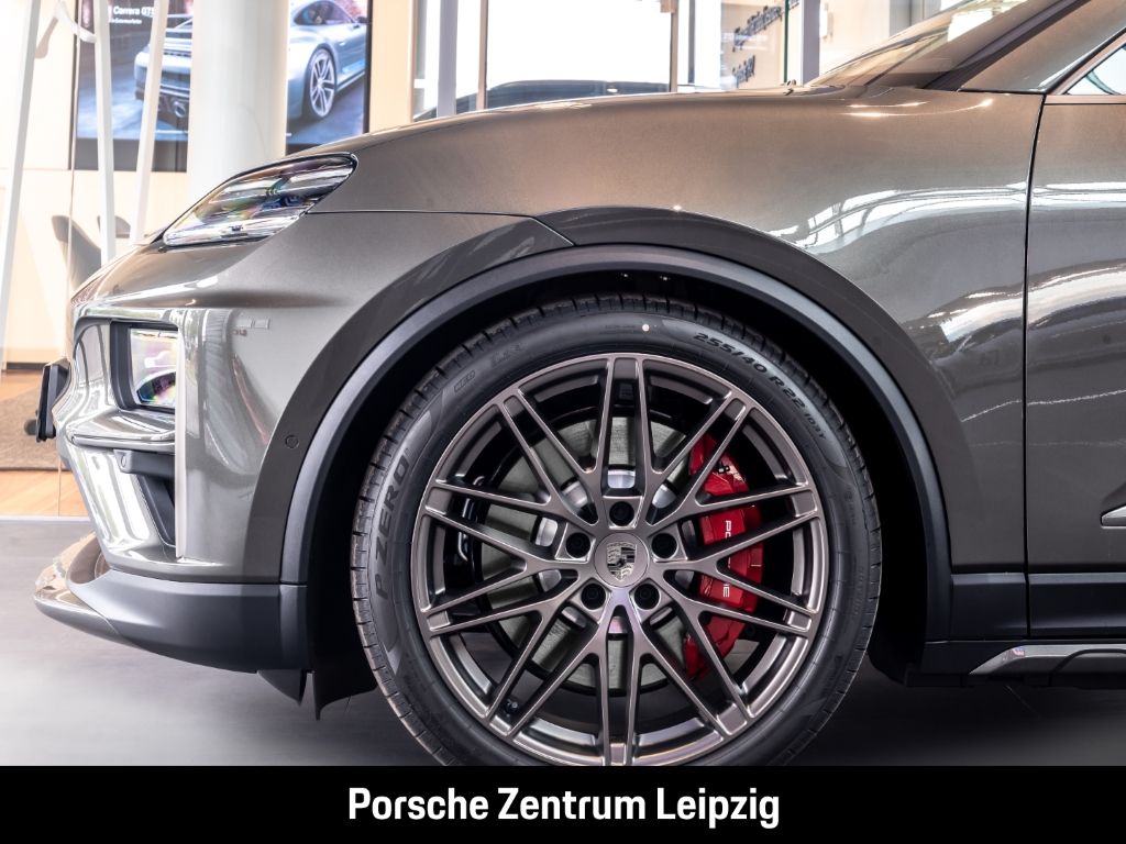 Porsche Macan Turbo - Samsaru's Car Outlet