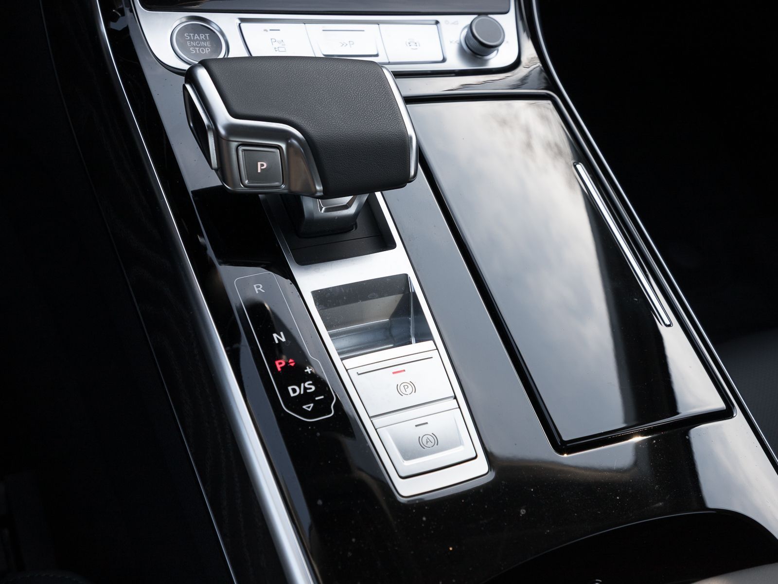 Audi A8 60 TFSIe Q - Samsaru's Car Outlet