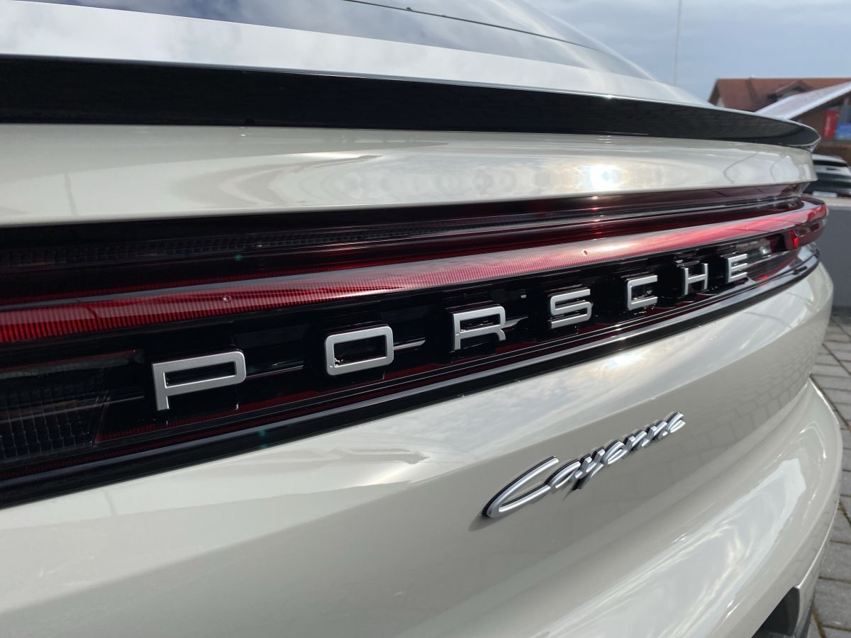 Porsche Cayenne E-Hybrid Coupe |Soft-Close |AHK|Pano-D.