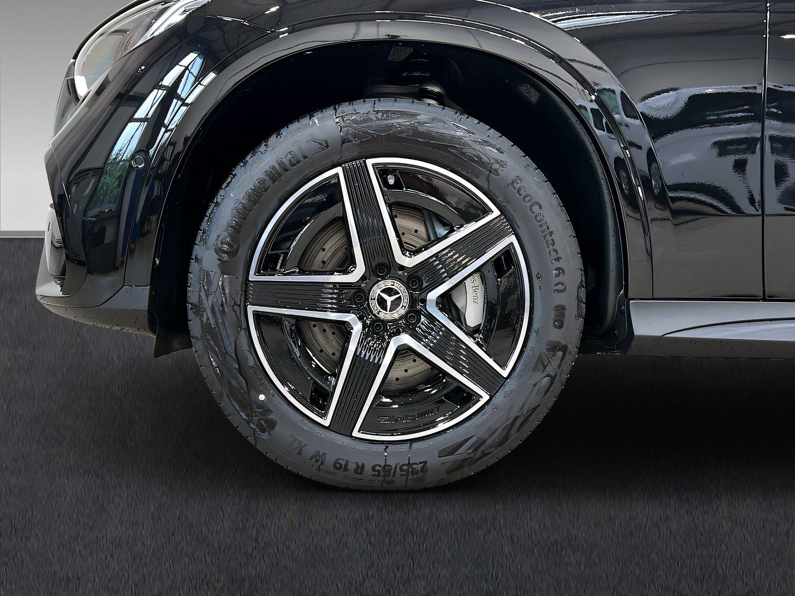 Mercedes-Benz GLC 300 e 4M AMG+NIGHT+Ambi+Pano+TotW+AHK+360°