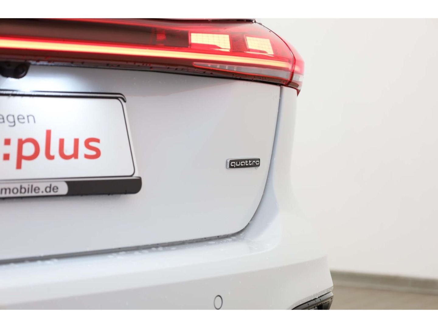 Audi A5 Avant e-hybrid quattro S line edition one B&O
