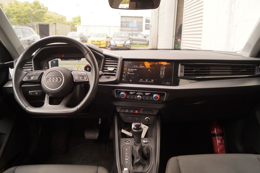 Audi A1 Sportback 25 TFSI automatik Pro Line -NAVI-EC