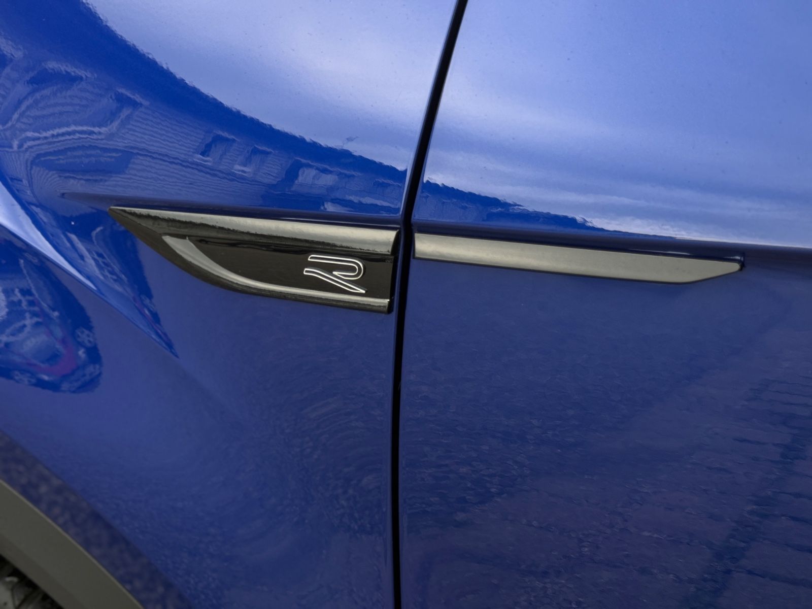 Volkswagen T-Roc TDI R-Line - Samsaru's Car Outlet