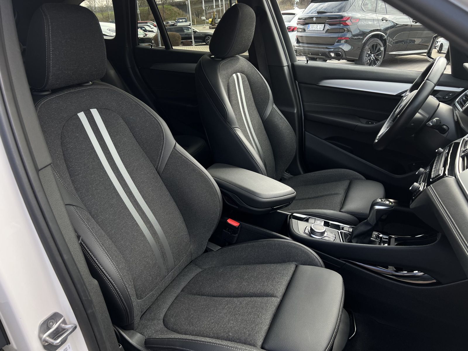 BMW X1 xDrive25e M Sportpaket - Samsaru's Car Outlet