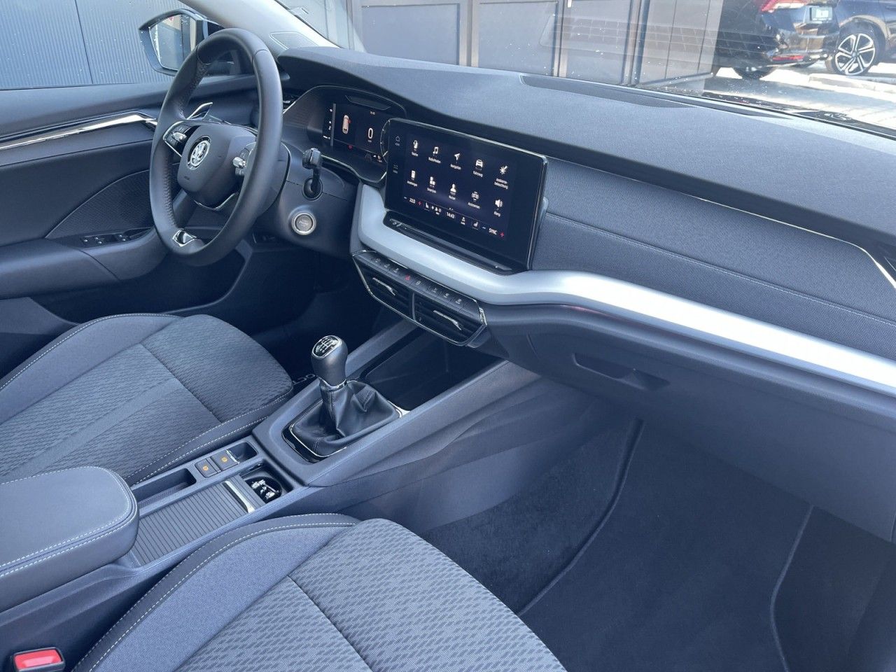 Skoda Octavia Combi STYLE 1.5 TSI - Samsaru's Car Outlet